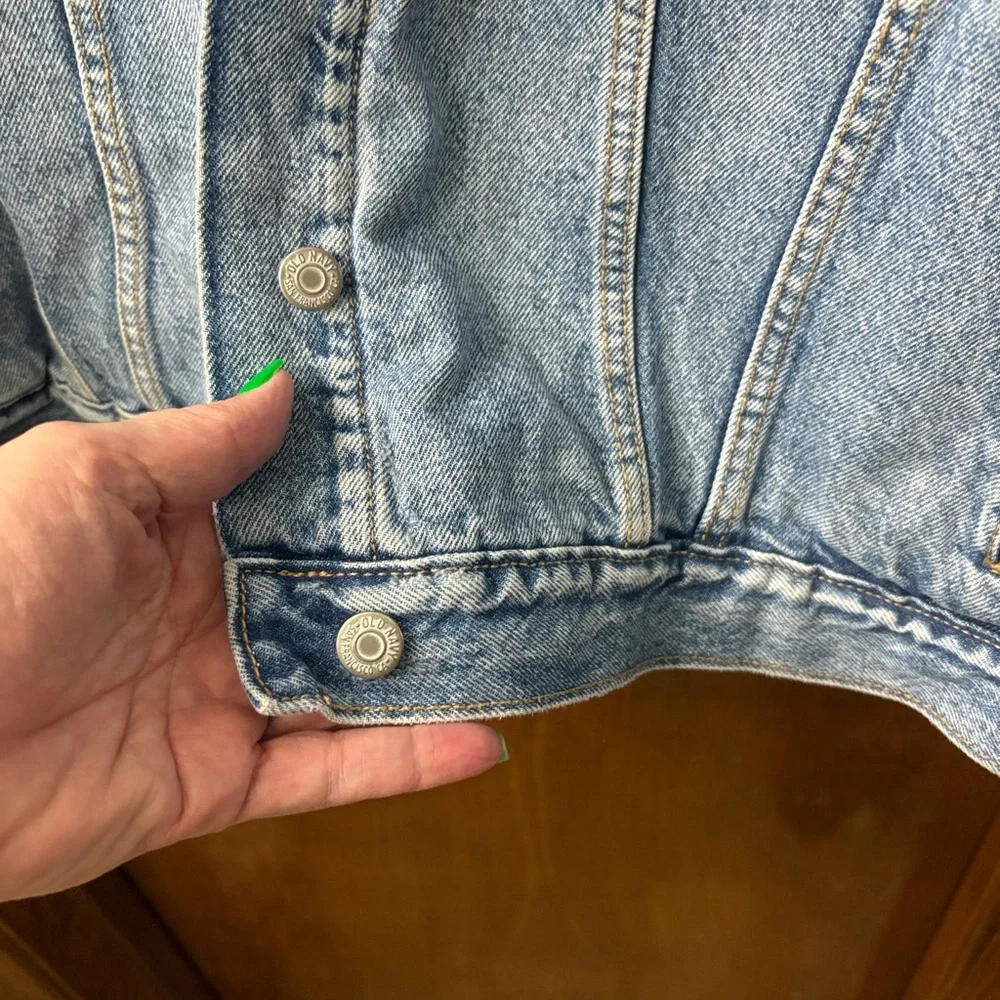Old Navy Light Blue Denim Jacket - Picture 4 of 6